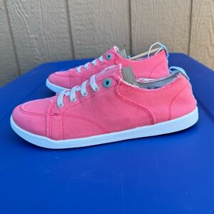 Vionic Pismo sneaker in scarlet.  New in box.